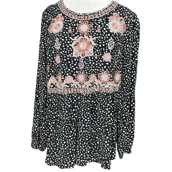 Savanna Jane Embroidered Top. Size Large - Picture 1 of 7